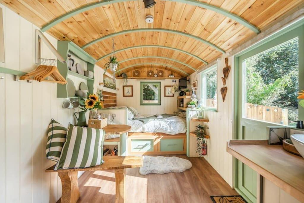 Spinney Retreats - 2 X Unique Shepherds Huts Dog Friendly Northampton Eksteriør bilde
